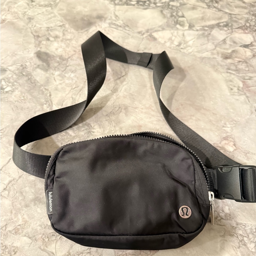 lululemon athletica Black Belt Bag
